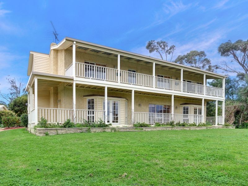 54 Bay Road, Mount Martha VIC 3934