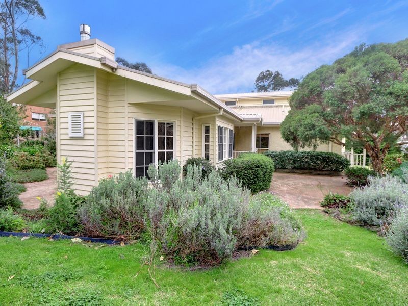 54 Bay Road, Mount Martha VIC 3934