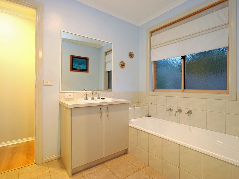 11/26 Pamela Place, Mornington VIC 3931