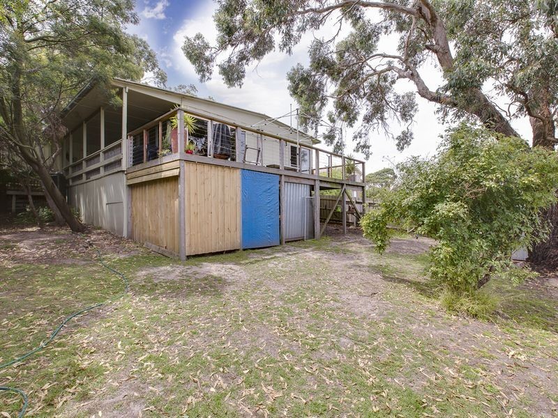 52 Bruce Road, Safety Beach VIC 3936