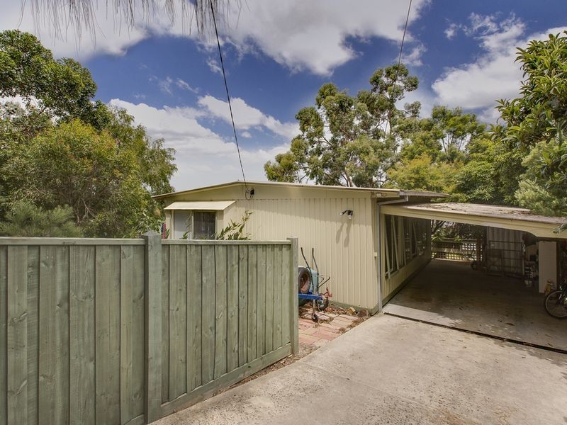 52 Bruce Road, Safety Beach VIC 3936