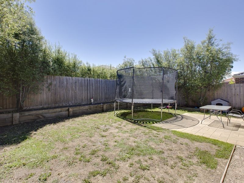 24 Meadow Crest Circuit, Mount Martha VIC 3934