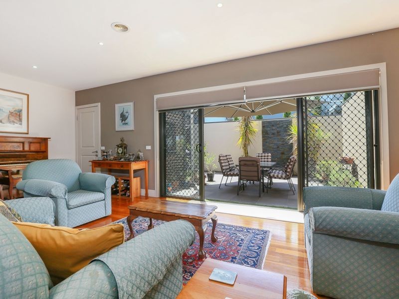 1/37 Nunns Road, Mornington VIC 3931