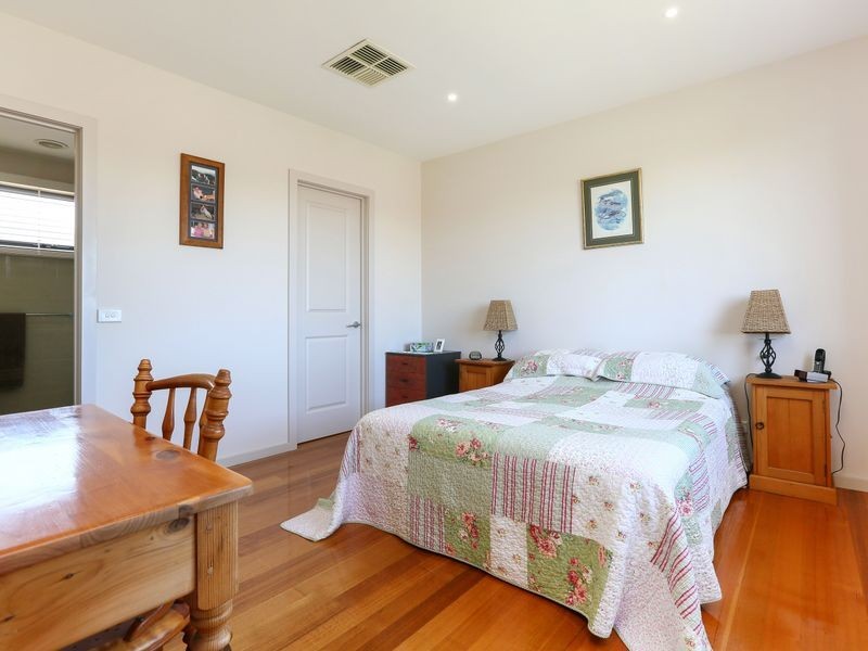 1/37 Nunns Road, Mornington VIC 3931