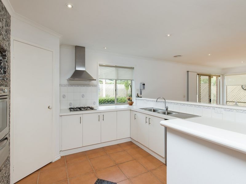 80 Ellinbank Crescent, Mornington VIC 3931