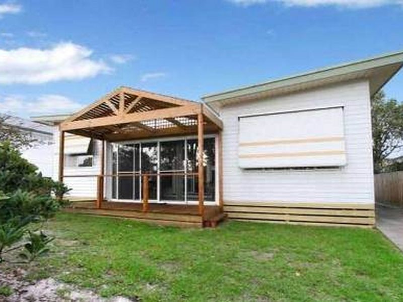 13 Ocean Street, Rosebud VIC 3939