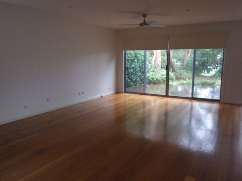 92 Osborne Drive, Mount Martha VIC 3934