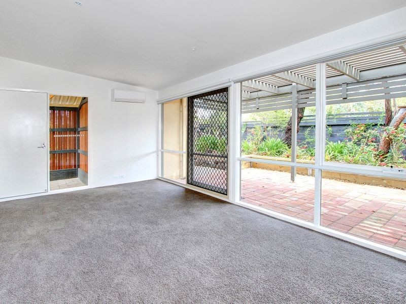 6/8 Johns Road, Mornington VIC 3931