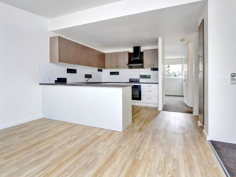 6/8 Johns Road, Mornington VIC 3931