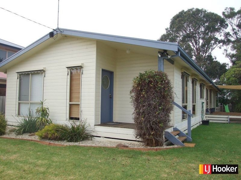 4 Buckley Street, Safety Beach VIC 3936