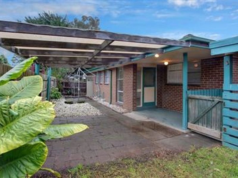 102 Robertson Drive, Mornington VIC 3931