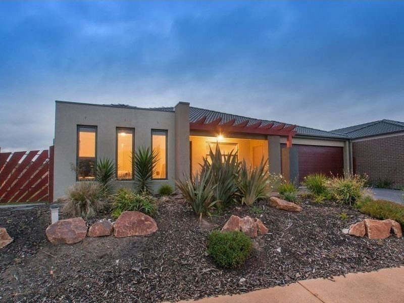 8 Sefton Grange, Mount Martha VIC 3934