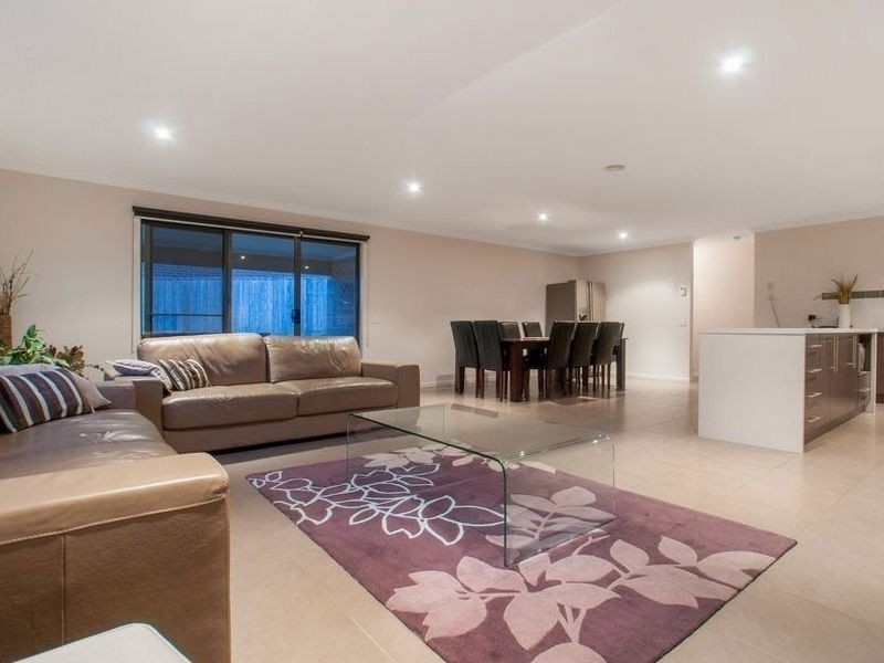 8 Sefton Grange, Mount Martha VIC 3934