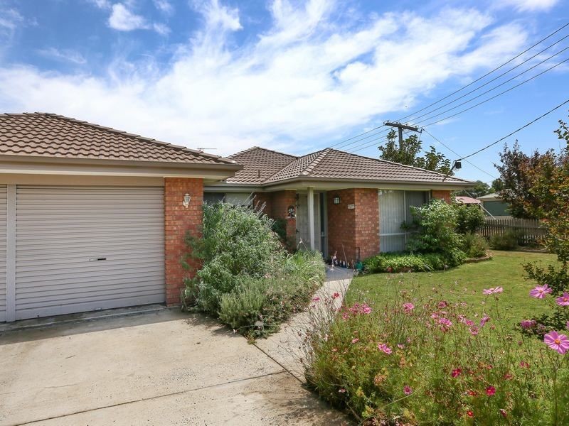 14 Carol Street, Mornington VIC 3931
