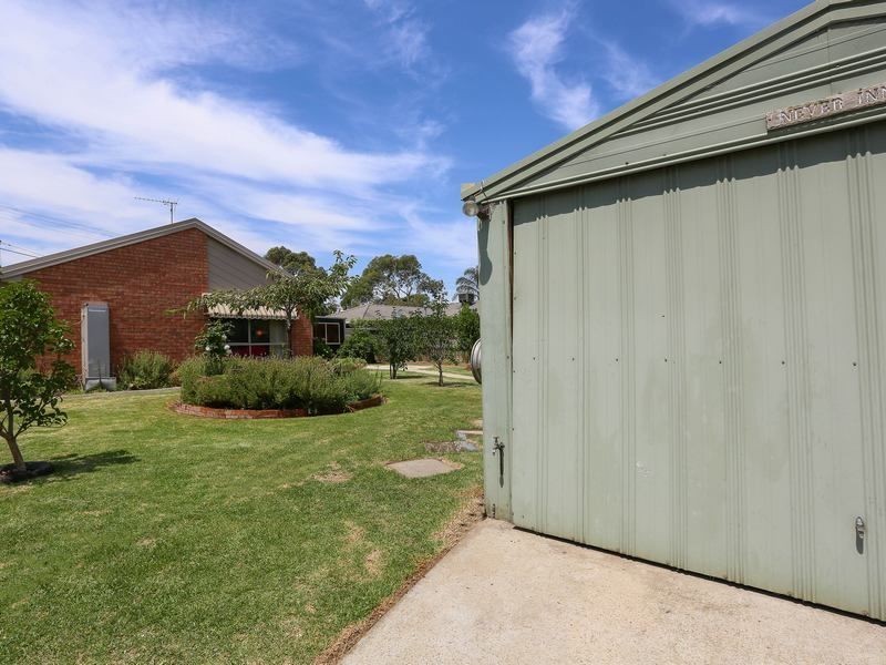 14 Carol Street, Mornington VIC 3931