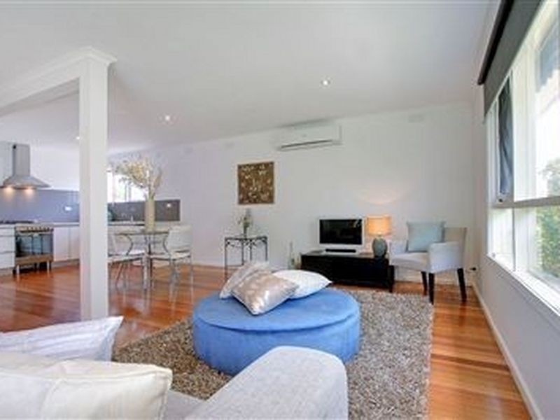 2/24 Bath Street, Mornington VIC 3931