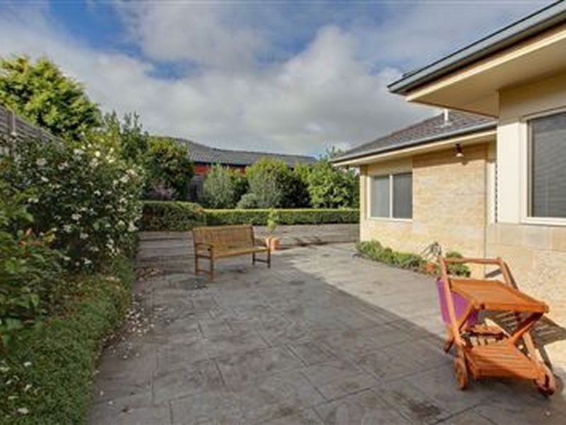 2 Port Phillip Drive, Mornington VIC 3931