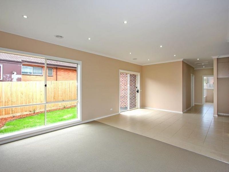 2/22 Hill Park Drive, Mornington VIC 3931