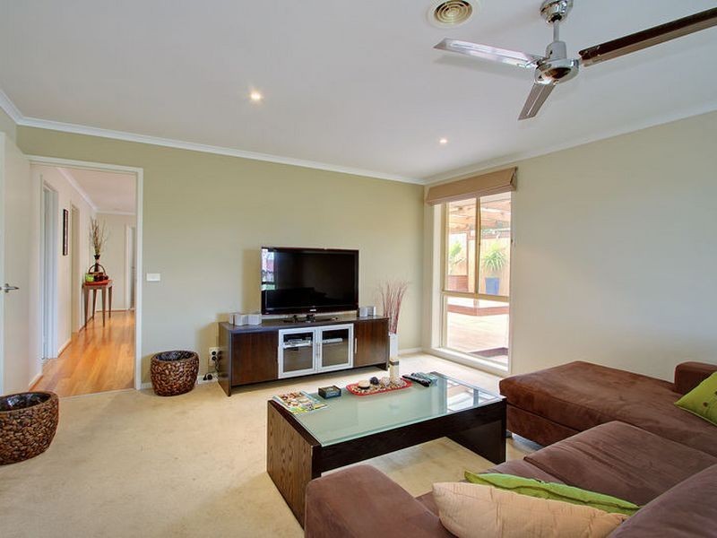 17 Wensleydale Drive, Mornington VIC 3931