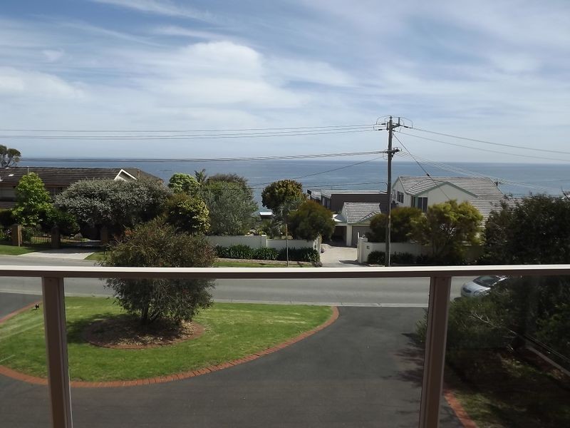 16 Martin Street, Mount Martha VIC 3934