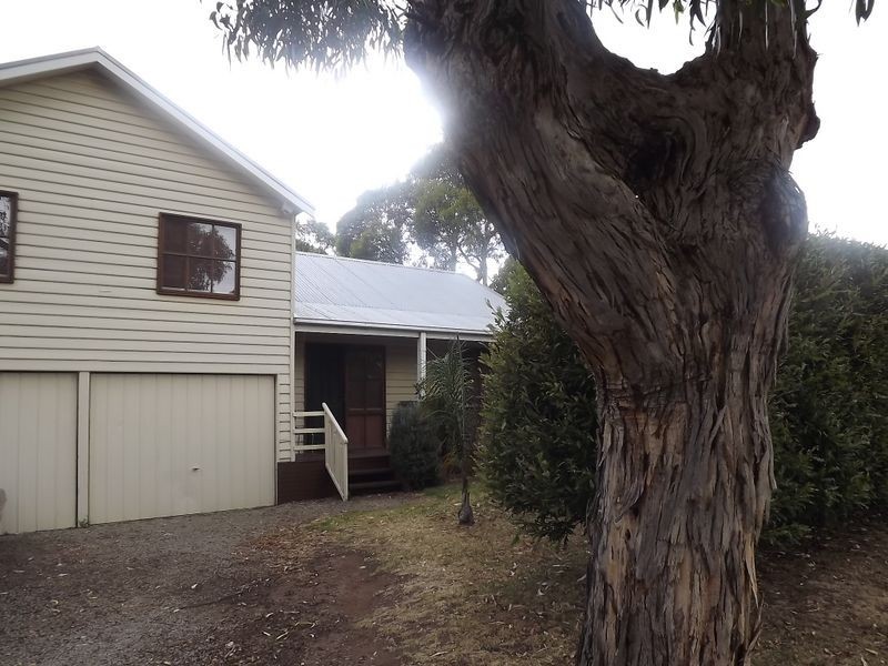 27 Oakland Street, Mornington VIC 3931