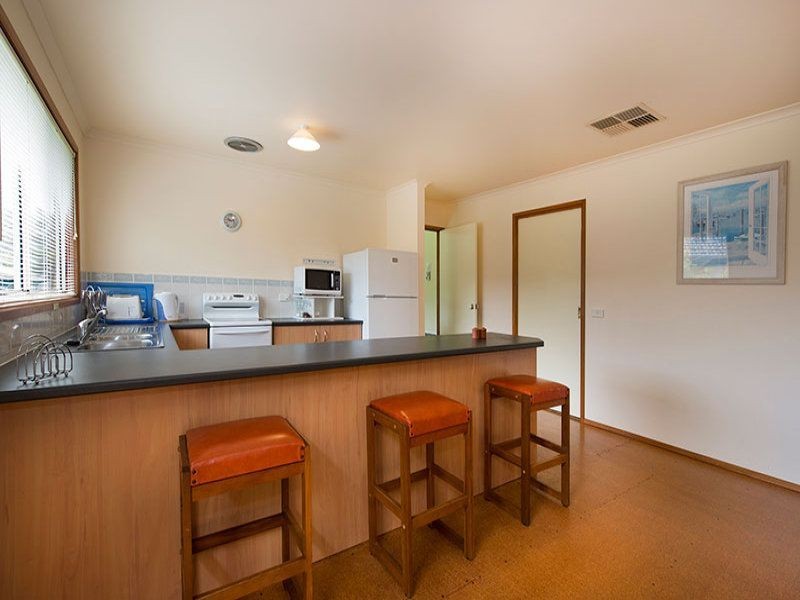 4 Buckley Street, Safety Beach VIC 3936