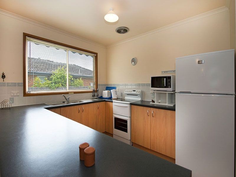 4 Buckley Street, Safety Beach VIC 3936