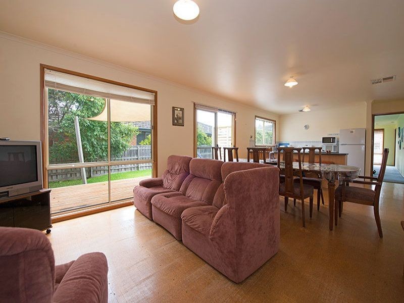 4 Buckley Street, Safety Beach VIC 3936