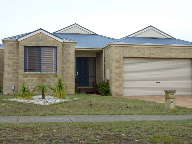 21 Weerona Way, Mornington VIC 3931