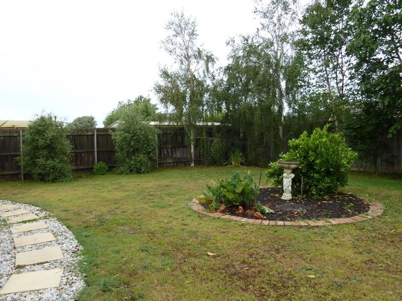 21 Weerona Way, Mornington VIC 3931