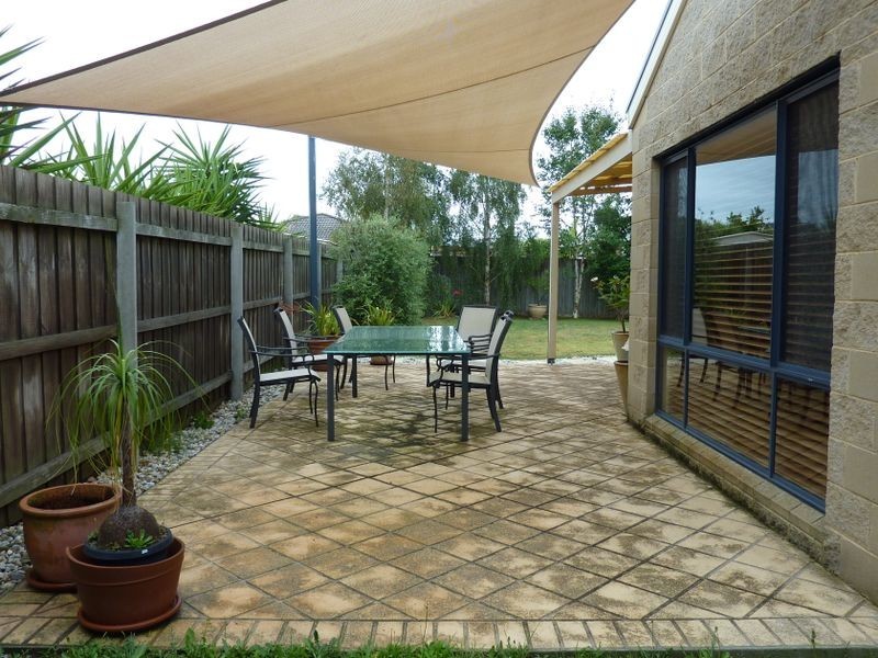 21 Weerona Way, Mornington VIC 3931