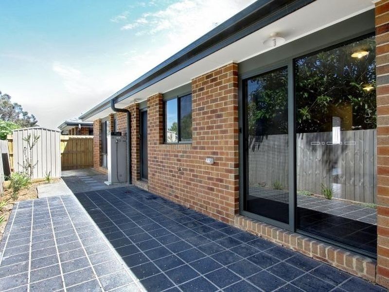 8/60 Green Island Avenue, Mount Martha VIC 3934