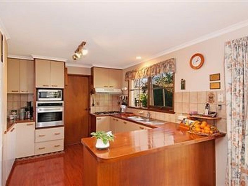 2/48 Alameda Avenue, Mornington VIC 3931