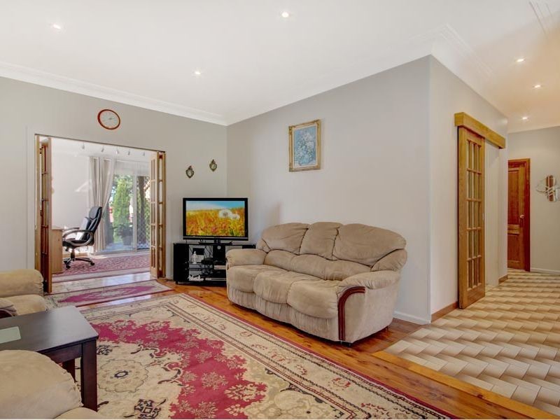 2 Macquarie St, Gymea NSW 2227