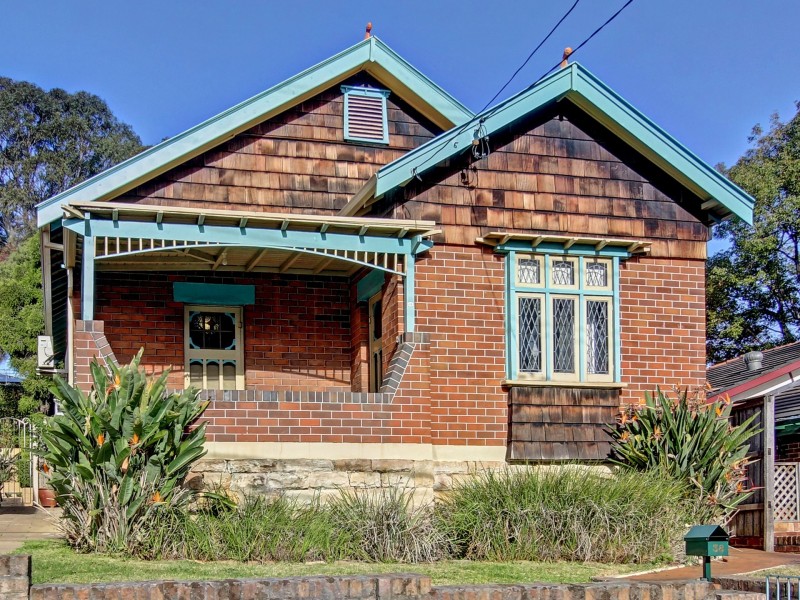 38 Planthurst Road, Carlton NSW 2218