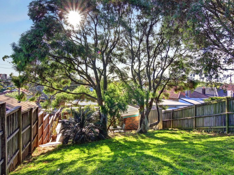 38 Planthurst Road, Carlton NSW 2218