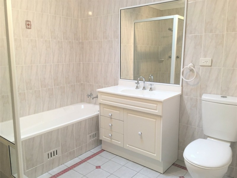 1/1 Moona Road, Kirrawee NSW 2232