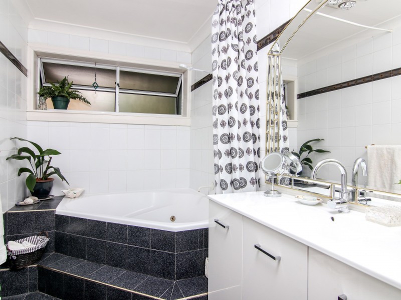 28 Carter Crescent, Gymea Bay NSW 2227