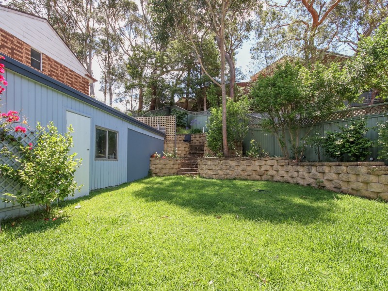 5 Mikarie Place, Kirrawee NSW 2232