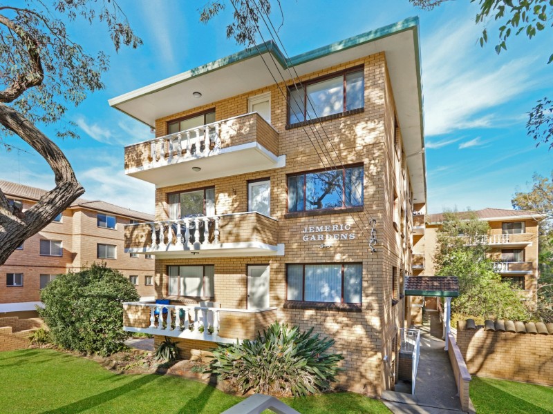 3/3-5 Curtis Street, Caringbah NSW 2229