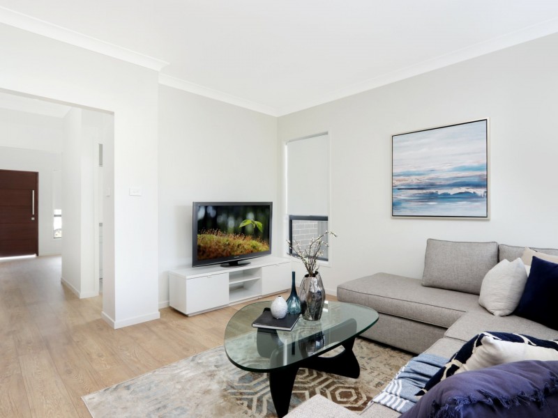 6a Warwick St, Sylvania NSW 2224