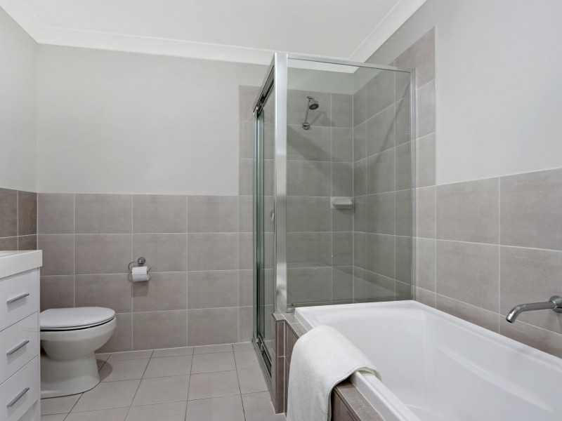 6a Warwick St, Sylvania NSW 2224