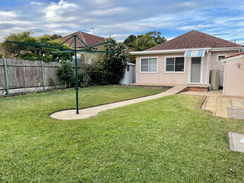 121 Manchester Rd, Gymea NSW 2227