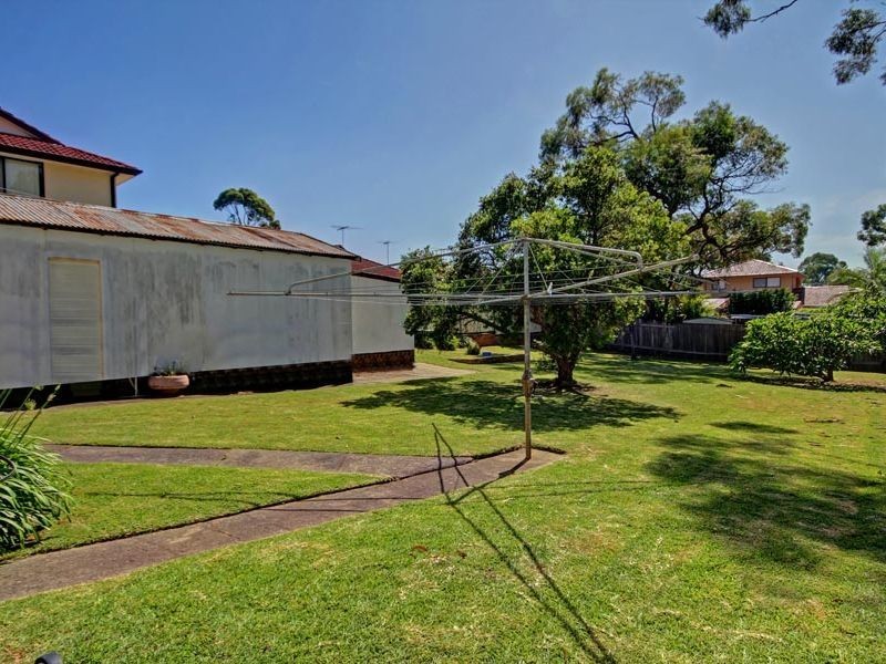 42 Manchester Road, Gymea NSW 2227