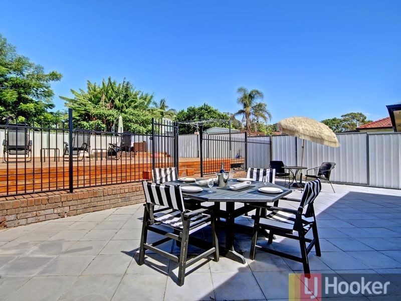 2 Bellevue Parade, Caringbah NSW 2229