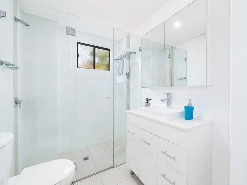 2/6-8 Banksia Road, Caringbah NSW 2229