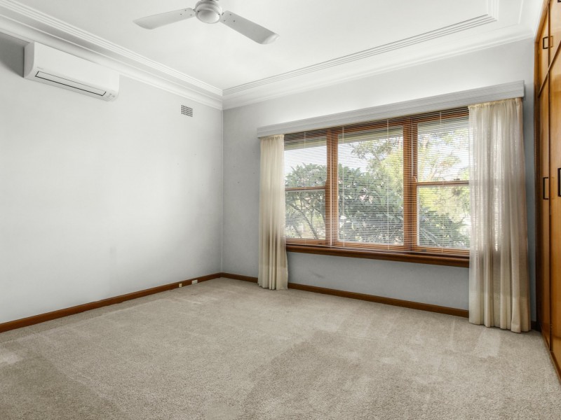 10 Loraine Avenue, Caringbah South NSW 2229