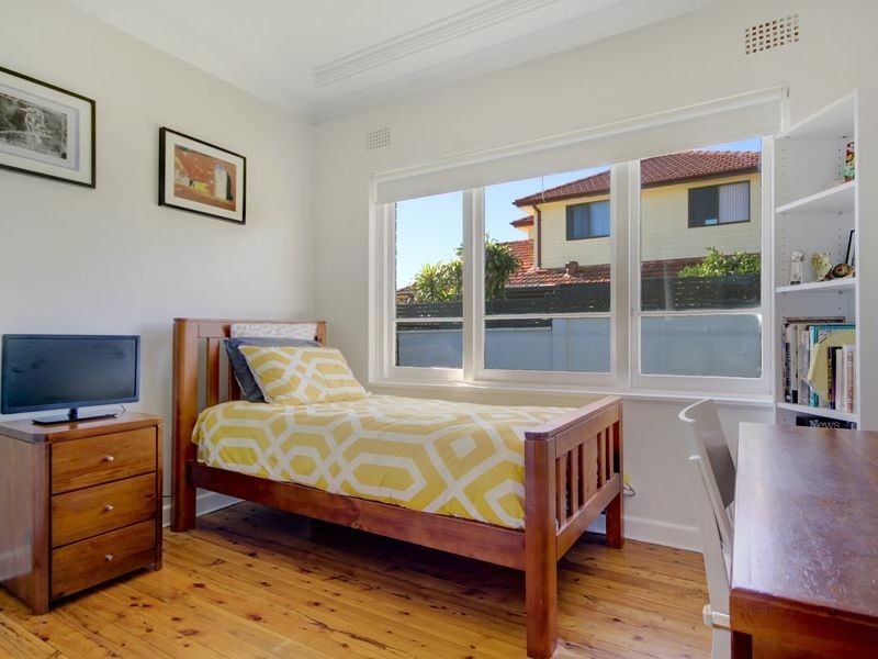 27 Macdonald Cres, Bexley North NSW 2207