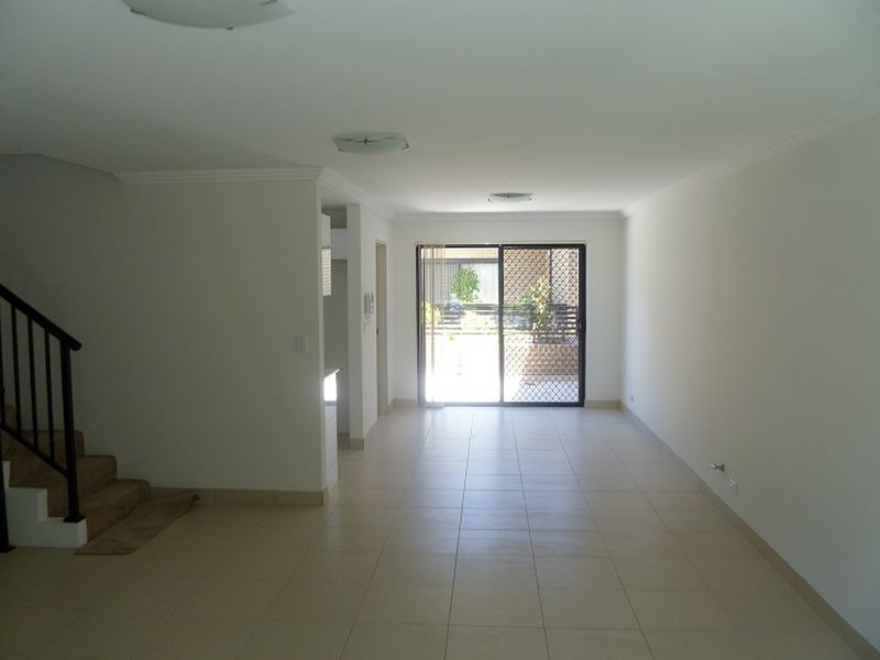 6/73-75 Acacia Road, Kirrawee NSW 2232