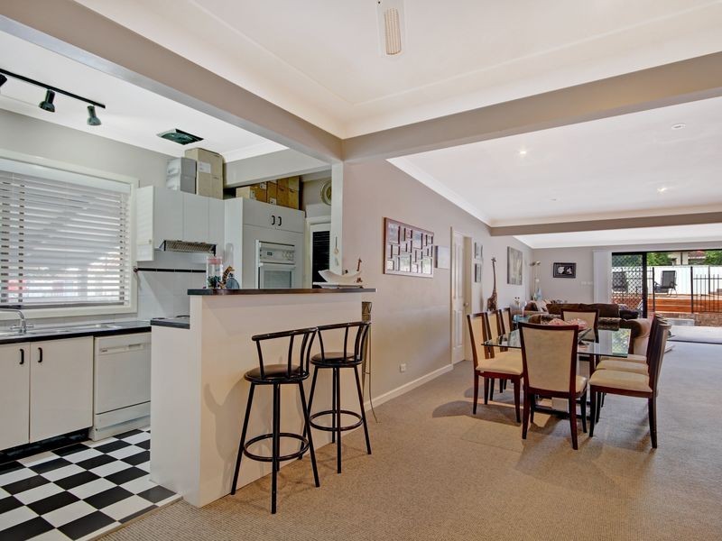 2 Bellevue Parade, Caringbah NSW 2229